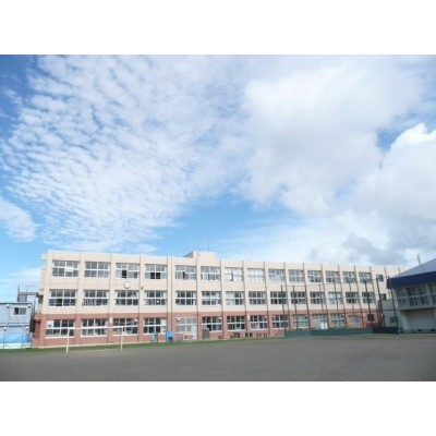札幌市立前田北小学校まで450m