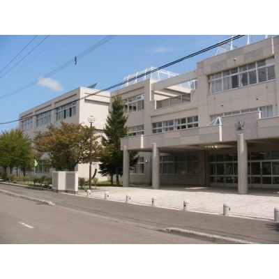 札幌市立前田北中学校まで1200m
