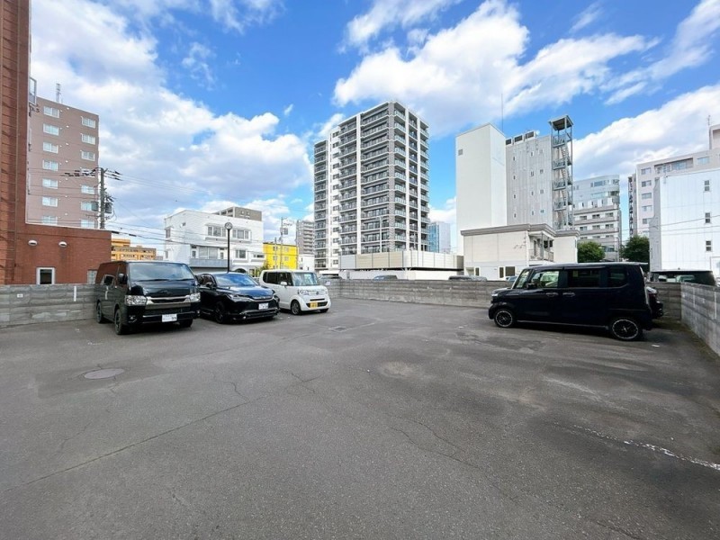【駐車場】