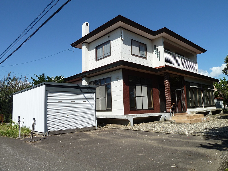 【北斗市千代田・ガレージ付・6LDK/中古住宅】