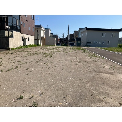 【現地写真】
太陽光パネル搭載！エコな暮らしをサポートする設備が充実したお住まい。
（2026年10月撮影）