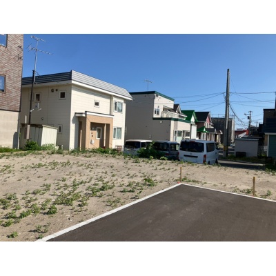 【現地写真】
現在更地のため、土地の広さや陽当りの良さなどをご確認いただけます。
（2026年10月撮影）