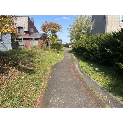 千歳市若草2丁目 約94坪売土地 南東側公道（遊歩道）