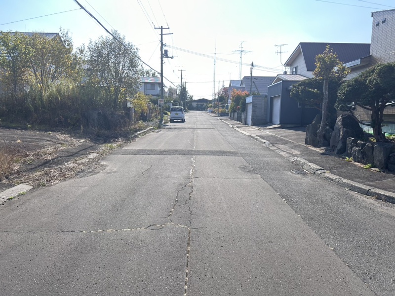 千歳市若草2丁目 約94坪売土地 北西側公道