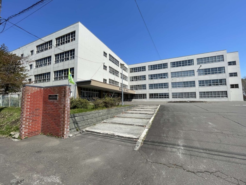 向陽台小学校