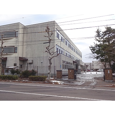周辺施設（中島小学校）