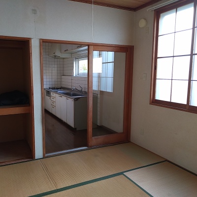 居間からキッチン