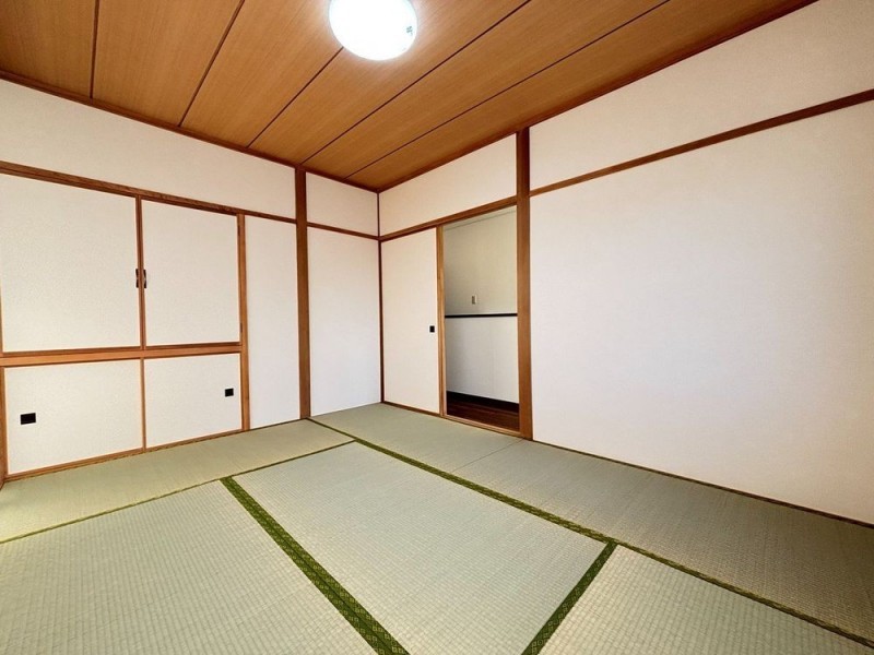 2階和室です！日本人は畳ですよね！という方の為にあえて和室…