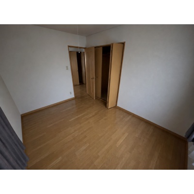 千歳市北光6丁目 4SLDK中古戸建 1階洋室