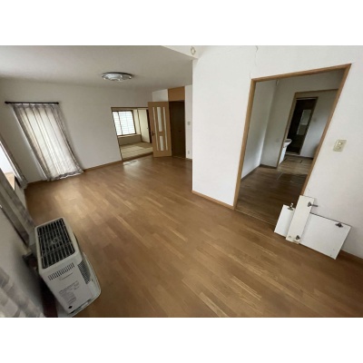 千歳市北光6丁目 4SLDK中古戸建 リビング