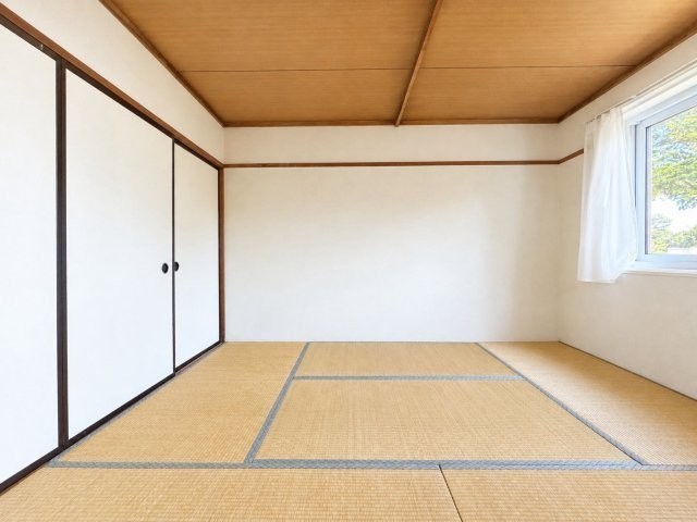 リビング横の６帖和室
