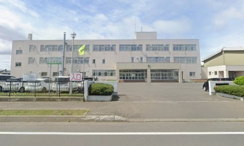 花川中学校まで1100m