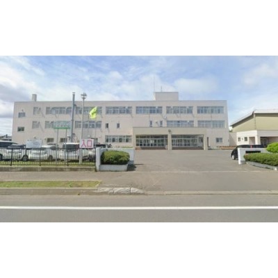 花川中学校まで1100m