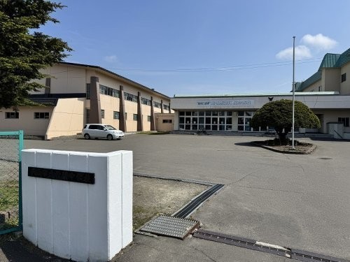 千歳市立青葉中学校まで511m