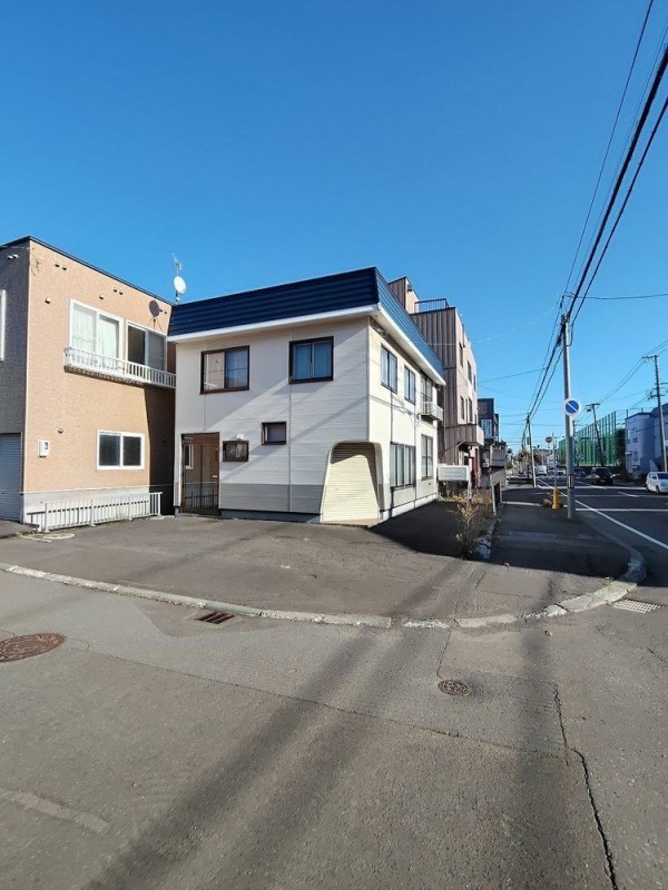 建物は解体更地渡しです