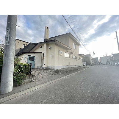 千歳市新富2丁目 南西向き角地解体更地渡し売土地　現地写真