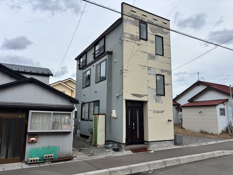 堀川町　3階建中古住宅